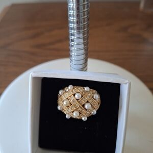 Gold Tone, Faux Pearl Dome Ring. Size 8